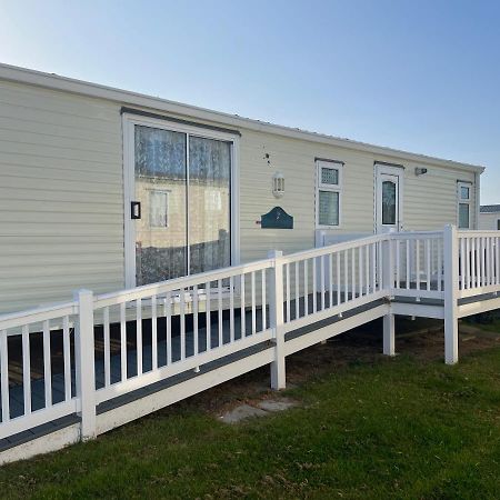 St Osyth Caravan Jaywick Sands Exterior photo
