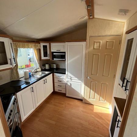 St Osyth Caravan Jaywick Sands Exterior photo