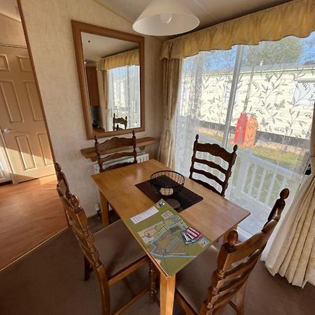 St Osyth Caravan Jaywick Sands Exterior photo
