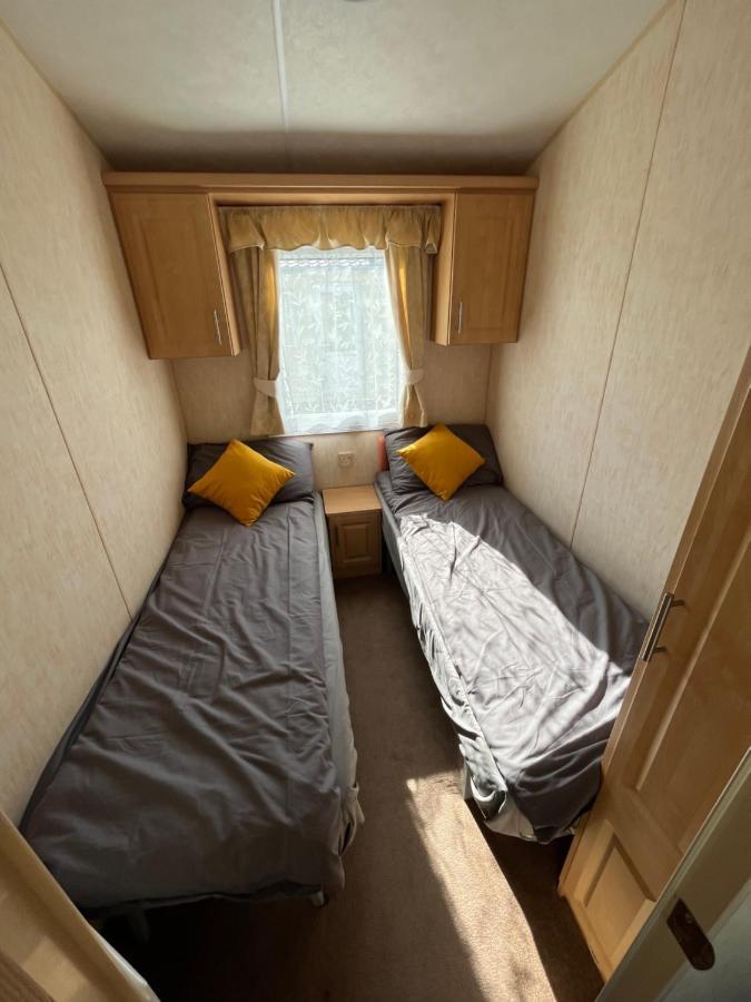 St Osyth Caravan Jaywick Sands Exterior photo