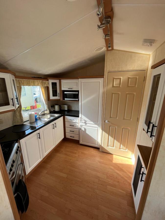 St Osyth Caravan Jaywick Sands Exterior photo