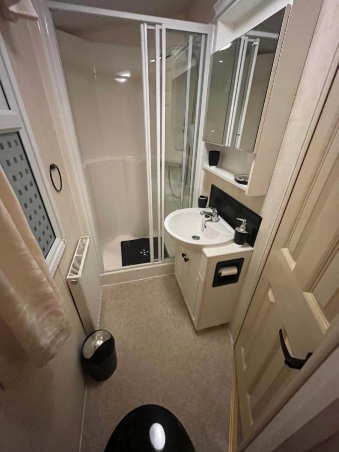 St Osyth Caravan Jaywick Sands Exterior photo